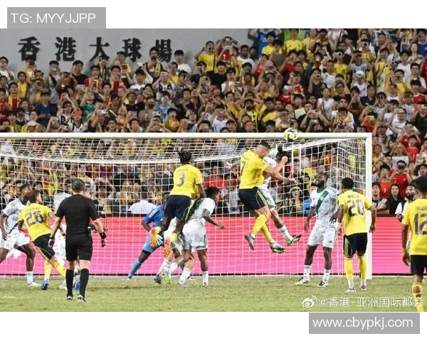 球星在足球场上精彩表现技艺展示激烈竞争与团队协作的完美融合