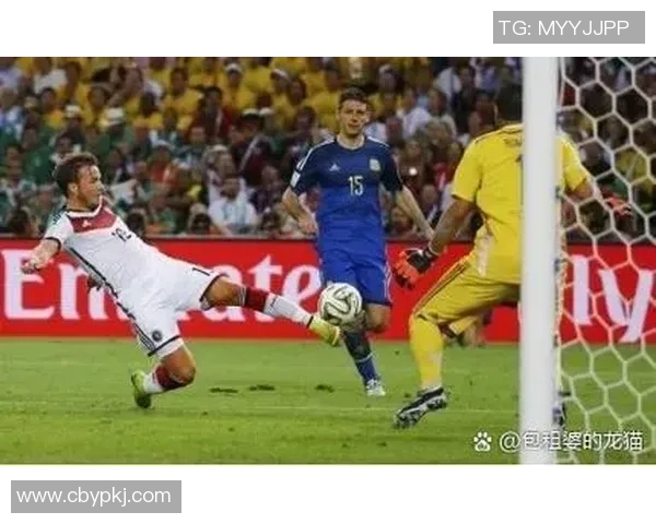 足球历史十大脏球员高清图片合集揭秘恶劣比赛风格与争议瞬间